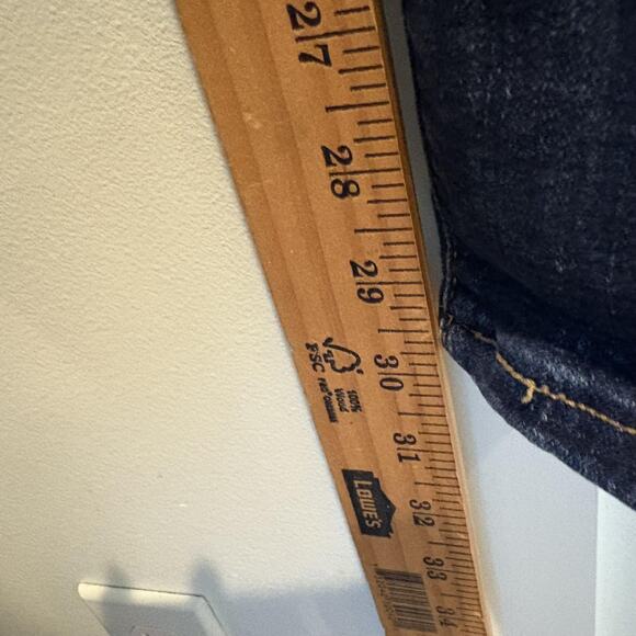 Levi's‎ Jeans Women 33x30 Blue Classic Straight Dark Wash Denim Stretch 5-Pocket - Picture 10 of 16